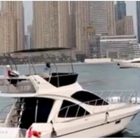 1 Hour Yacht Cruise for Up to 12 People